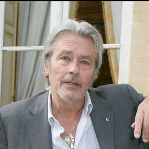 Alain Delon et son aîné Anthony Delon, à Matignon