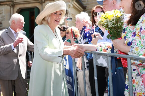 Actuellement en tournée en Océanie, le roi Charles III et son épouse, la reine Camilla ont été interpellés par Lidia Thorpe, une sénatrice aborigène lors de sa visite au Parlement australien.
Le roi Charles III d'Angleterre et Camilla Parker Bowles, reine consort d'Angleterre, assistent à une cérémonie à l'église anglicane St. Thomas à Sydney, le 20 octobre 2024. 