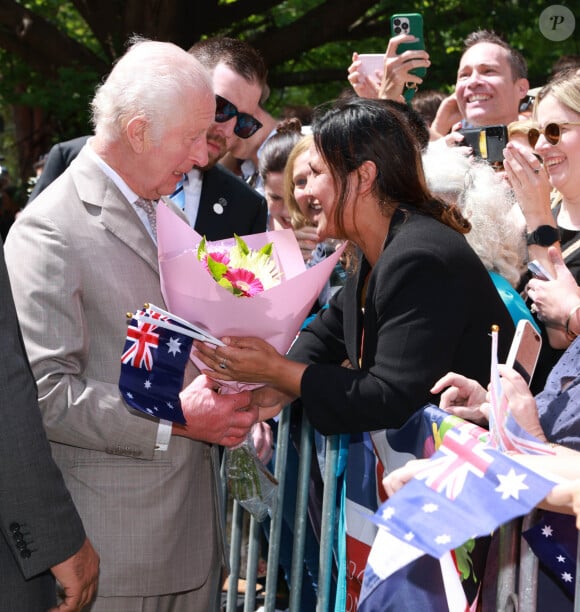 Le roi Charles III d'Angleterre et Camilla Parker Bowles, reine consort d'Angleterre, assistent à une cérémonie à l'église anglicane St. Thomas à Sydney, le 20 octobre 2024. 