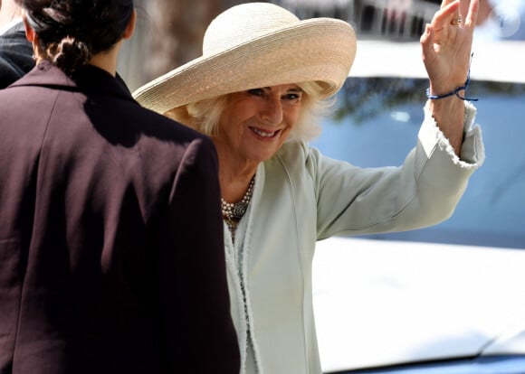 Le roi Charles III d'Angleterre et Camilla Parker Bowles, reine consort d'Angleterre, assistent à la messe du dimanche à North Sydney, Australie, le 20 octobre 2024. 