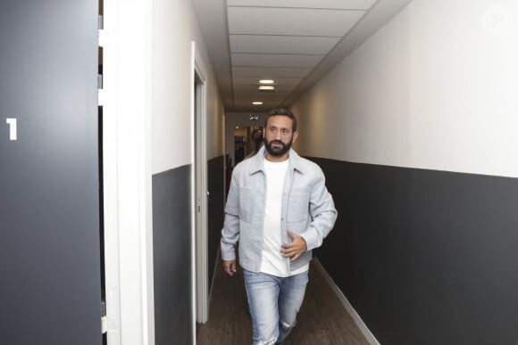 Exclusif - Cyril Hanouna, sur le plateau de l'émission " TPMP " présentée par C.Hanouna et diffusée en direct sur C8, Paris, France, le 23 septembre 2024. © Jack Tribeca / Bestimage 