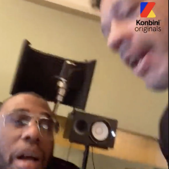 "Qu'est-ce que je suis bien chez moi. Je vis avec mon frère comme une vieille femme sèche. Je suis à l'étage et lui au sous-sol, ça fait plus de huit ans qu'on vit ensemble donc ouais c'est que ça se passe bien ouais"
Joeystarr, Interview Konbini