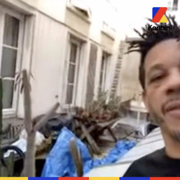 "J'ai fait de mon lit mon bureau. Ce qui est très étrange c'est que tu as des puits de jour, dans ma chambre j'ai un vasistas et la seule fenêtre qu'il y a t'as un espèce de terrain vague avec des cactus"
Joeystarr, Interview Konbini