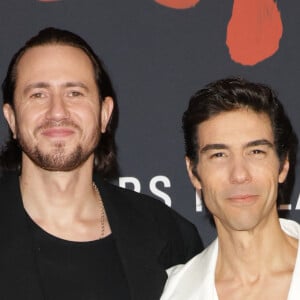 Bastien Bouillon et Tahar Rahim lors de l'avant-première du film "Monsieur Aznavour" au cinéma Le Grand Rex à Paris le 22 octobre 2024. © Coadic Guirec / Bestimage