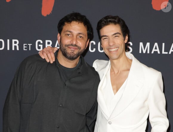 Jean-Rachid Kallouche (producteur) et Tahar Rahim lors de l'avant-première du film "Monsieur Aznavour" au cinéma Le Grand Rex à Paris le 22 octobre 2024. © Coadic Guirec / Bestimage