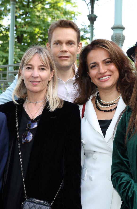 Katia Aznavour, Nicolas Aznavour avec sa femme Kristina - Inauguration du Jardin "Charles Aznavour", Avenue des Champs-Elysées à Paris à l'occasion du Centième anniversaire de sa naissance, le 22 mai 2024. © Coadic Guirec/Bestimage