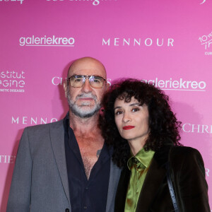 Eric Cantona et sa femme Rachida Brakni lors de la soirée de gala "Heroes for Imagine" qui a permis de récolter dix millions d'euros au profit de la recherche contre les maladies génétiques à Paris le 23 septembre 2024. © Dominique Jacovides / Bestimage 