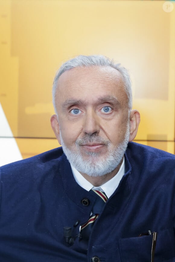 L'acteur a pris la parole 
Dominique Farrugia - Enregistrement de l'émission "Le goût des autres", présentée par V.Benaïm et diffusée le 2 avril sur la chaine i24News. Le 15 mars 2023 © Jack Tribeca / Bestimage 