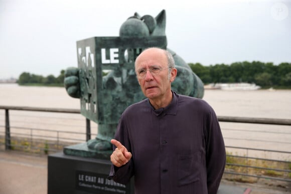 L'artiste Philippe Geluck investit les quais de Bordeaux avec l'exposition " Le Chat Déambule ". Après avoir séjourné plusieurs semaines sur les Champs Elysées, vingt statues monumentales du célèbre Chat viendront prendre leur quartier d'été à Bordeaux à partir du 17 juin et jusqu'au 2 octobre. Le 18 juin 2021. © Renaud Joubert / Panoramic / Bestimage 