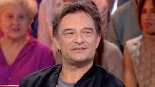 David Hallyday : Ses enfants Cameron, Ilona et Emma comme on les a jamais vus, leurs confidences sur leur discret père