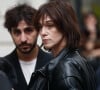 Aujourd'hui tout a changé
Charlotte Gainsbourg et son fils Ben Attal lors de la cérémonie de dévoilement de la plaque "Maison des Illustres" de la Maison Gainsbourg à Paris, France, le 2 avril 2024. © Christophe Clovis/Bestimage 