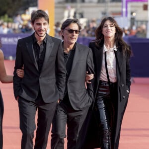 Yvan Attal et Charlotte Gainsbourg : leur fils Ben parti de chez eux à 15 ans
Ben Attal, Yvan Attal et Charlotte Gainsbourg ( présidente du jury) - Première du film "Les choses humaines" lors de la 47éme édition du Festival du Cinéma Américain de Deauville. © Olivier Borde / Bestimage 