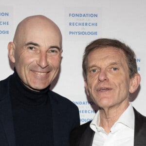 Le Docteur Frédéric Saldmann et Nicolas Canteloup assistent au Gala des Stethos d'or 2024 à l'Hôtel George V, le 18 mars 2024 à Paris, France. Photo par David NIVIERE/ABACAPRESS.COM