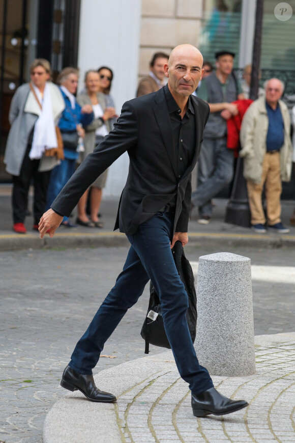 Pour conserver notamment sa silhouette longiligne...Nicolas Canteloup à Paris en octobre 2017. Photo by Papixs/ABACAPRESS.COM