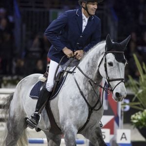Nicolas Canteloup en selle lors du Longines Masters of Paris au Parc des Expositions, Paris Nord Villepinte, le 3 décembre 2016. Photo par Marco Piovanotto/ABACAPRESS.COM
