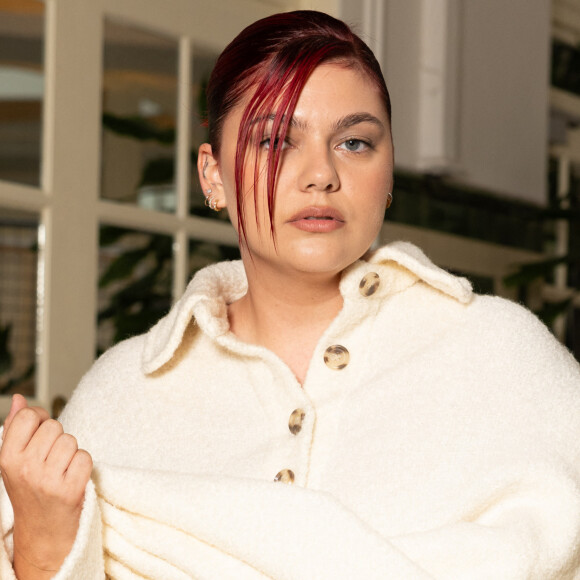 Bienvenue dans l'appartement de Louane
Louane au Front Row du défilé de mode féminine Maitrepierre printemps-été  lors de la Fashion Week de Paris (PFW), à Paris, France. © Jeremy Melloul/Bestimage