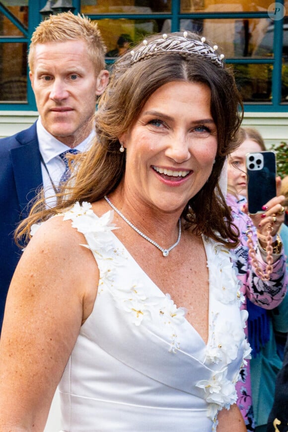 Geiranger, NORVÈGE - La princesse Martha Louise de Norvège et Durek Verrett arrivent à leur fête de mariage à l'hôtel Unio à Geiranger. La princesse Martha Louise, l'aînée des enfants du roi Harald, s'est mariée samedi avec le chaman américain autoproclamé Durek Verrett. Sur la photo : La princesse Martha Louise