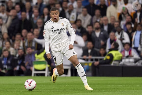 Une jeune femme témoigne 
Kylian Mbappe de l'équipe Real Madrid CF - Match de football entre le Real Madrid et FC Barcelone (0-4) à Madrid, le 26 octobre 2024. © LGM / Panoramic / Bestimage 