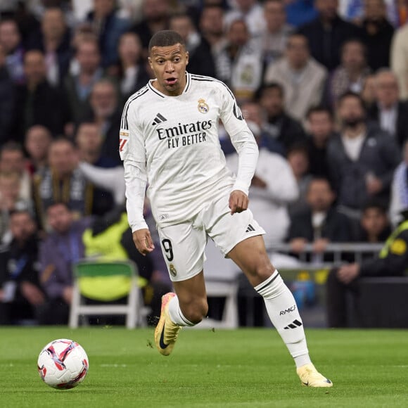 Une jeune femme témoigne 
Kylian Mbappe de l'équipe Real Madrid CF - Match de football entre le Real Madrid et FC Barcelone (0-4) à Madrid, le 26 octobre 2024. © LGM / Panoramic / Bestimage 