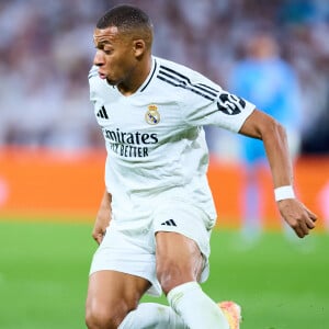 Des faits qui lui sont reprochés 
Kylian Mbappe du Real Madrid CF en action lors du match de l'UEFA Champions League entre le Real Madrid et le Borussia Dortmund au Santiago Bernabeu le 22 octobre 2024 à Madrid (Photo by : LGM)