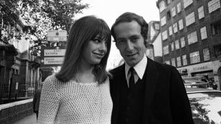 John Barry infidèle à Jane Birkin : elle décrit un homme méprisant et un mariage malheureux, elle n'avait que 17 ans