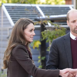 Le prince William, prince de Galles, et Catherine (Kate) Middleton, princesse de Galles, visitent le centre communautaire de Southport pour rencontrer les familles des personnes prises dans l'attaque au couteau de Southport plus tôt cette année, à Southport, Merseyside, Royaume-Uni, le 10 octobre 2024. © Danny Lawson/WPA-Pool/Bestimage 