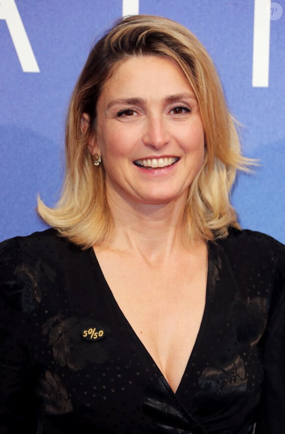 Julie Gayet - Photocall de la cérémonie de clôture de la 26ème Edition du Festival de la Fiction de La Rochelle. Le 14 septembre 2024 © Patrick Bernard / Bestimage