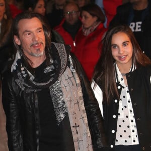 Florent Pagny, sa femme Azucena et leur fille Ael lors de la 15ème cérémonie des NRJ Music Awards à Cannes le 14 décembre 2013.