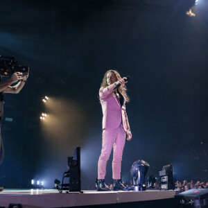 Exclusif - Julien Doré est en concert au Zenith Arena à Lille le 10 décembre 2022. © Stéphane Vansteenkiste / Bestimage 