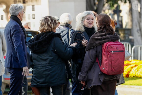 Mais très digne
La veuve Marie-Christine - Obsèques du Docteur vétérinaire Michel Klein au crématorium du cimetière du Père-Lachaise à Paris, France, le 4 novembre 2024. © Christophe Clovis/Bestimage