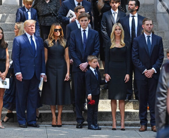 Donald Trump et sa femme Melania Trump, Barron Trump, Ivanka Trump, Donald Trump Jr, Eric Trump et leurs enfants - Obsèques de Ivana Trump en l'église St Vincent Ferrer à New York. Le 20 juillet 2022