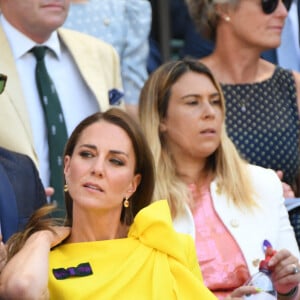 Catherine (Kate) Middleton, duchesse de Cambridge, et Marion Bartoli dans les tribunes lors de la finale dame du tournoi de Wimbledon au All England Lawn Tennis and Croquet Club à Londres, Royaume Uni, le 9 juillet 2022. © Chryslene Caillaud/Panoramic/bestimage