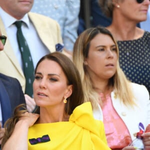 Catherine (Kate) Middleton, duchesse de Cambridge, et Marion Bartoli dans les tribunes lors de la finale dame du tournoi de Wimbledon au All England Lawn Tennis and Croquet Club à Londres, Royaume Uni, le 9 juillet 2022. © Chryslene Caillaud/Panoramic/bestimage