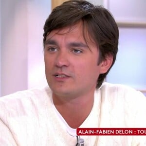 L'occasion ainsi de s'intéresser au jeune homme de 30 ans,
Alain-Fabien dans "C à vous" sur France 5