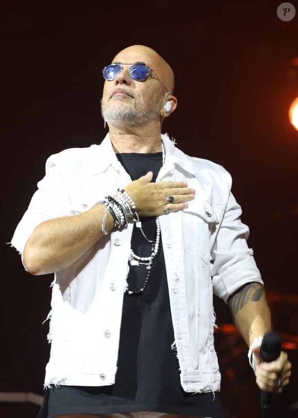 "Avant la musique, il y a la vie. Et la vie, c'est ce qu'il y a de plus important", conclut-il
 
Exclusif - Pascal Obispo en concert à La Seine Musicale à Boulogne-Billancourt, Paris. Le 19 octobre 2023 © Coadic Guirec / Bestimage