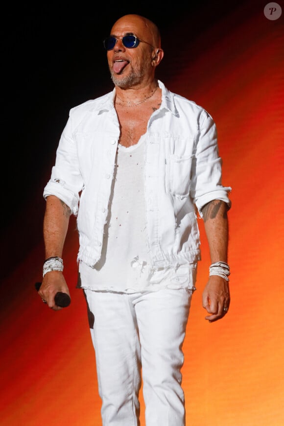 Exclusif - Pascal Obispo - Enregistrement de l'émission "Les chansons de l'été" dans les Arènes de Nîmes, présentée par N.Aliagas et diffusée le 17 juin sur TF1 © Bruno Bebert-Christophe Clovis / Bestimage