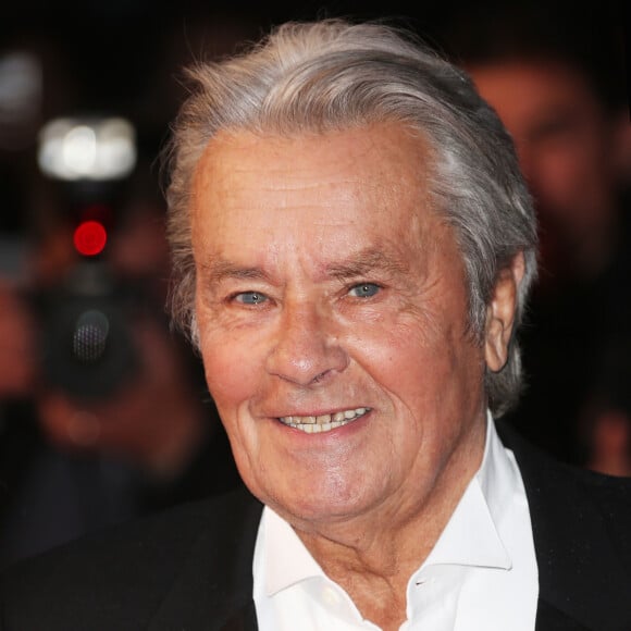 Alain Delon au Gala de l'IFRAD au profit de la lutte contre la maladie d'Alzheimer à l'Opéra Comique le 21 Septembre 2013.