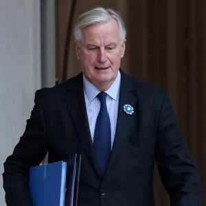 Ce vendredi 8 novembre
Le premier ministre, Michel Barnier à la sortie du conseil des ministres du gouvernement Barnier, au palais de l'Elysée, à Paris, le 6 novembre 2024. © Stéphane Lemouton / Bestimage