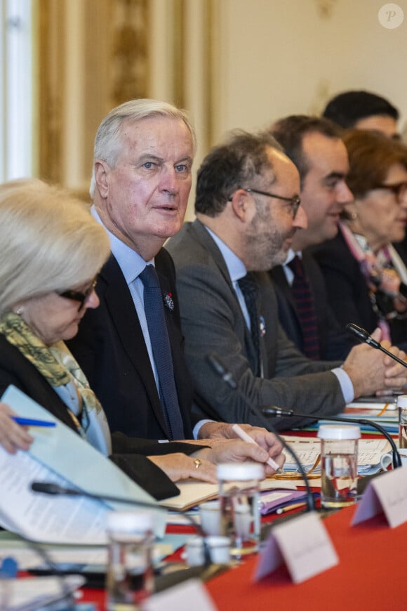 Le premier ministre Michel Barnier réunit l'ensemble du gouvernement pour un séminaire à l'Hôtel de Matignon à Paris le 4 novembre 2024. © Eliot Blondet / Pool / Bestimage 