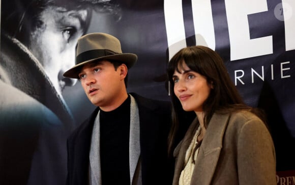 Exclusif - Alain-Fabien Delon et sa compagne Laura Bensadoun au photocall de la soirée Ciné-concert symphonique "Alain Delon, le dernier Samouraï" au Palais des congrès à Paris le 8 novembre 2024 le jour de son anniversaire. © Jacovides / Moreau / Bestimage 