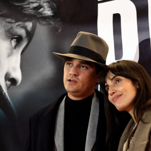 Exclusif - Alain-Fabien Delon et sa compagne Laura Bensadoun au photocall de la soirée Ciné-concert symphonique "Alain Delon, le dernier Samouraï" au Palais des congrès à Paris le 8 novembre 2024 le jour de son anniversaire. © Jacovides / Moreau / Bestimage 