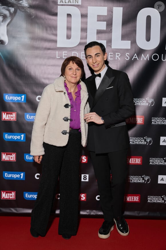 Exclusif - Jordan de Luxe et sa mère au photocall de la soirée Ciné-concert symphonique "Alain Delon, le dernier Samouraï" au Palais des congrès à Paris le 8 novembre 2024 le jour de son anniversaire. © Jacovides / Moreau / Bestimage 