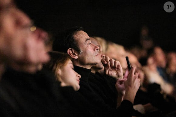 Exclusif - Anthony Delon, sa fille Liv lors de la soirée hommage Ciné-concert symphonique "Alain Delon, le dernier Samouraï" au palais des congrès à Paris le 8 novembre 2024 le jour de son anniversaire. Pour cette soirée, le chef d'orchestre Vahan Mardirossian a dirigé l'orchestre symphonique de Douai. © Moreau / Jacovides / Bestimage 