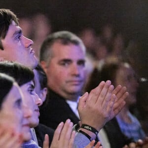 Exclusif - Alain-Fabien Delon très ému lors de la soirée hommage Ciné-concert symphonique "Alain Delon, le dernier Samouraï" au palais des congrès à Paris le 8 novembre 2024 le jour de son anniversaire. Pour cette soirée, le chef d'orchestre Vahan Mardirossian a dirigé l'orchestre symphonique de Douai. © Moreau / Jacovides / Bestimage 