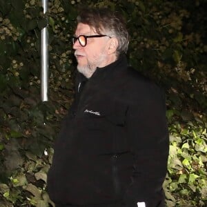 Los Angeles, CA - EXCLUSIF - Le cinéaste mexicain Guillermo del Toro a été vu sortant de la célébration épique du 50ème anniversaire de Leonardo DiCaprio à Los Angeles, concluant une nuit remplie de stars de premier plan. Sur la photo : Guillermo del Toro