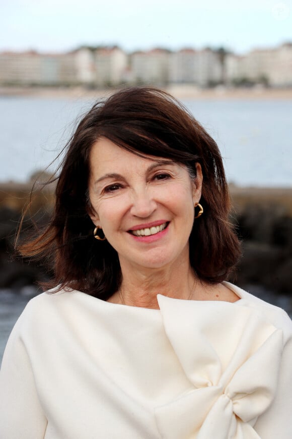 Zabou Breitman est une maman comblée !
Exclusif - Zabou Breitman, présidente du jury - Photocall du jury lors de la 11ème édition du Festival international du film de Saint-Jean-de-Luz. © Patrick Bernard / Bestimage