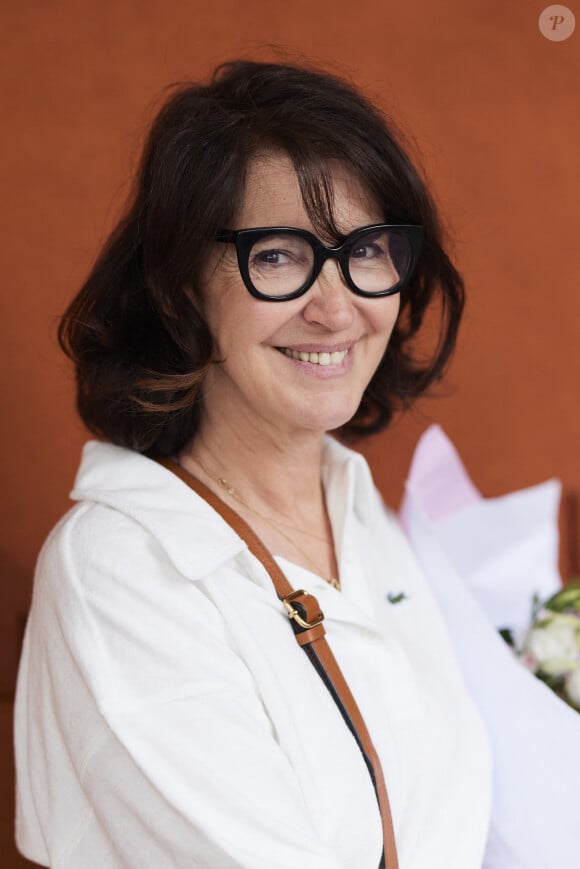 Zabou Breitman au village lors des Internationaux de France de tennis de Roland Garros 2024 à Paris. Le 5 juin 2024. © Jacovides-Moreau/Bestimage 