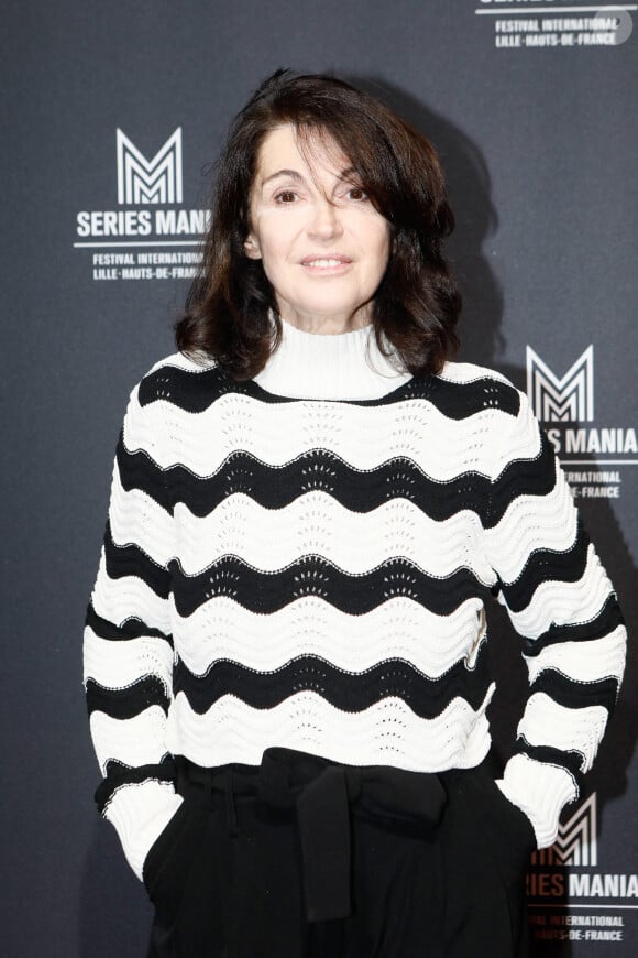 Zabou Breitman - Photocall de la soirée de clôture du festival "Séries Mania" au Musée des Arts Forains à Paris le 21 novembre 2022. © Christophe Clovis / Bestimage 