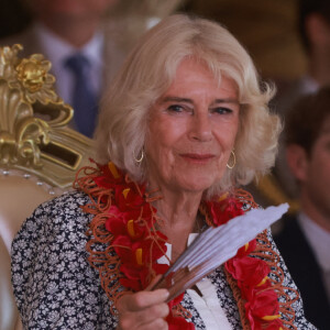Le roi Charles III et la reine Camilla assistent à une cérémonie d'adieu au village de Siumu, à la fin de leur visite officielle en Australie, le 26 octobre 2024.