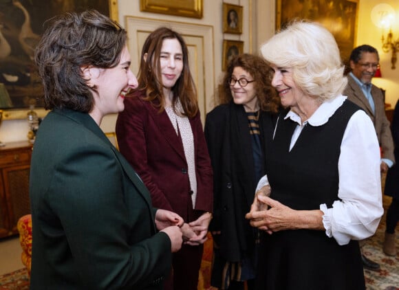 Camilla a exprimé sa satisfaction de se rétablir, tout en soulignant que certaines activités royales seraient encore réduites
La reine consort d'Angleterre Camilla Parker Bowles lors de la réception pour le "Booker Prize Foundation" à la Clarence House à Londres. Le 12 novembre 2024 